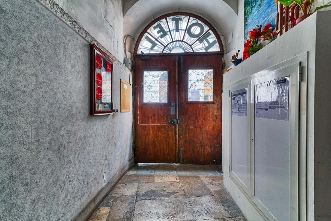 Hotel Portacavana Трієст Екстер'єр фото